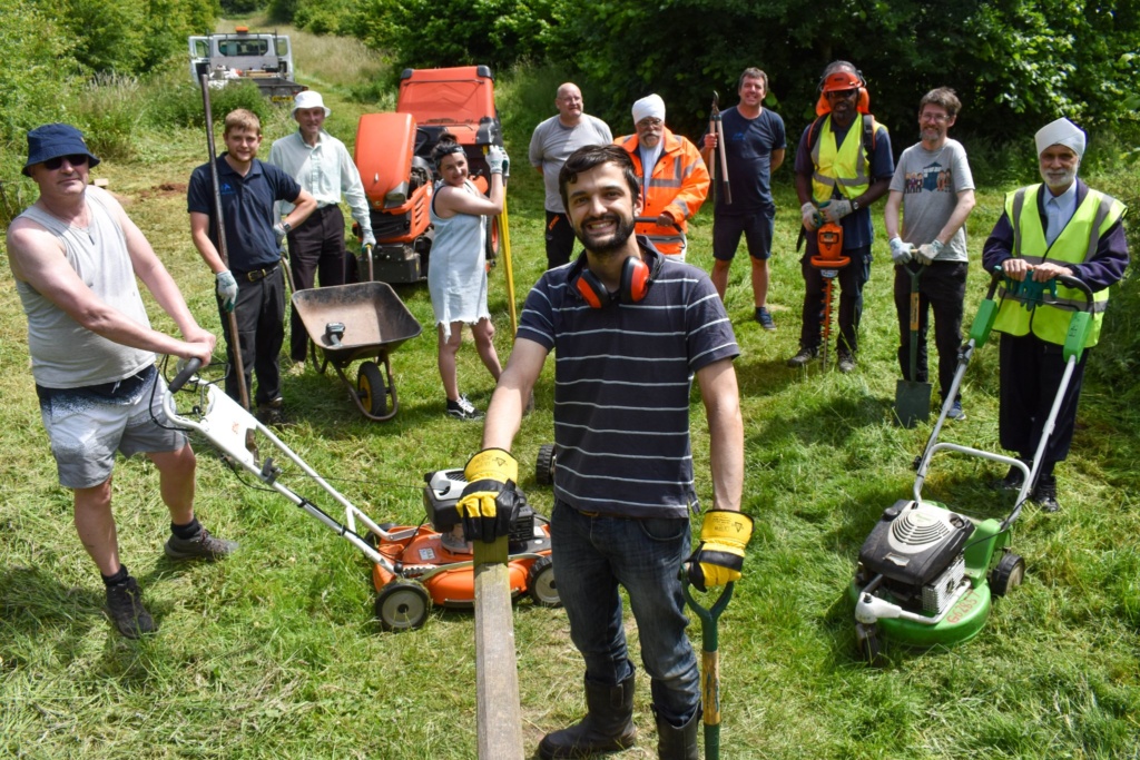 Community comes together to revamp Keresley Jubilee Wood