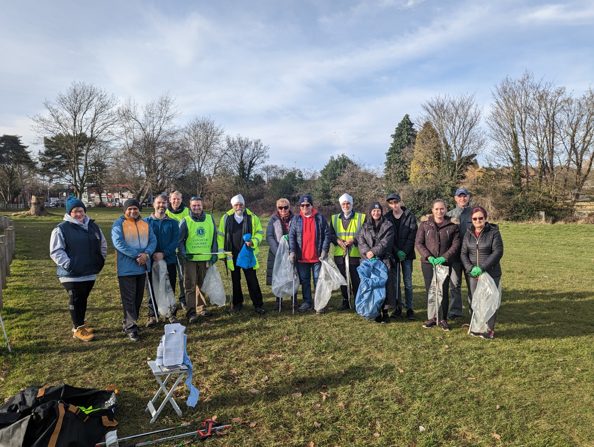 Local Litter-Pickers tidy up The Brook – Keresley Parish Council